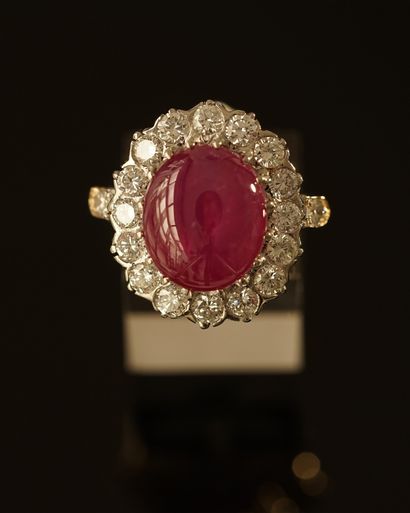Daisy ring in 18k yellow and white gold (750/°°)...