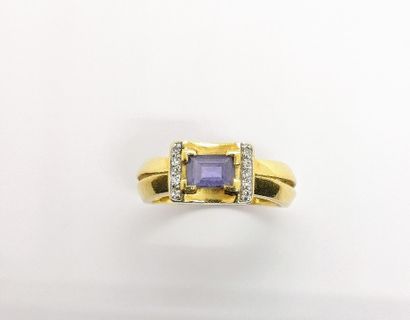 RING in 18K (750/°°) yellow gold, set with...