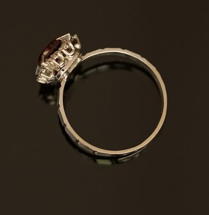 RING in 18k (750/°°) white gold set with...