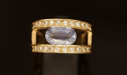 18k (750/°°) yellow gold openwork ring, probably...