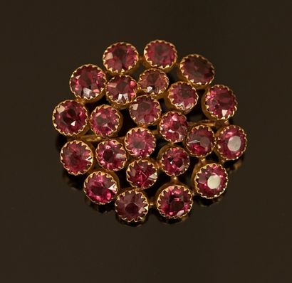 18k (750/°°) yellow gold openwork brooch...