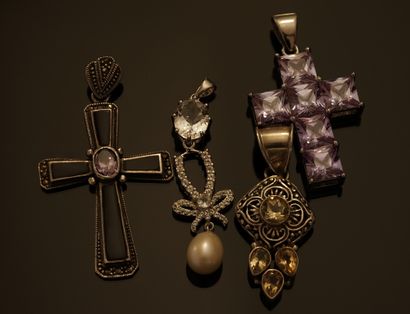 SET of 4 pendants, some silver, set with...