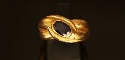 RING in 18K yellow gold (750/°°) set with...