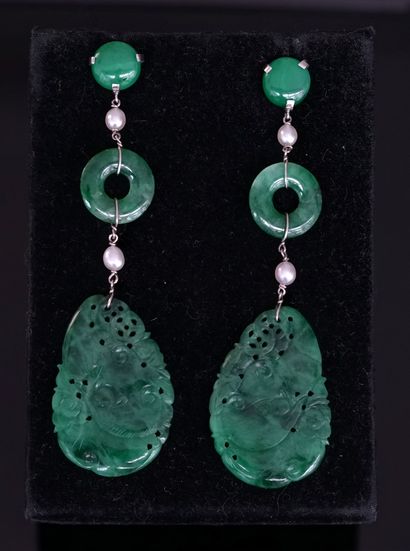 PAIR OF EARRINGS in platinum and 18k (750/°°)...