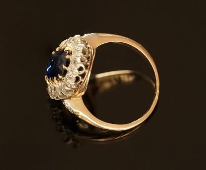 Antique 18k (750/°°) yellow gold and platinum...