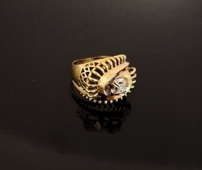 RING in 18K (750/°°) yellow gold, tourbillon...