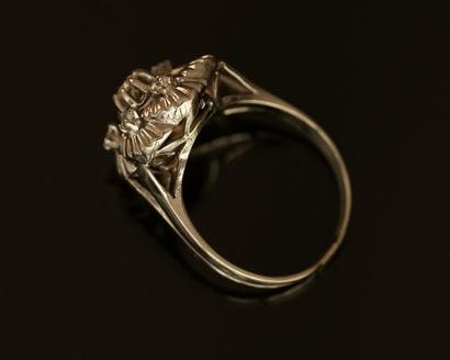 RING in 18k (750/°°) white gold 