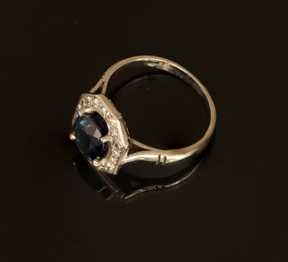 RING in 18k white gold (750/°°) set with...