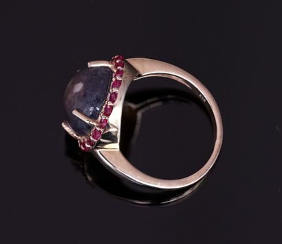925 gold-plated silver ring centered on a...