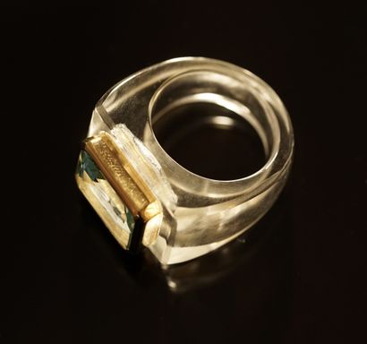 RING of type signet ring out of cut rock...