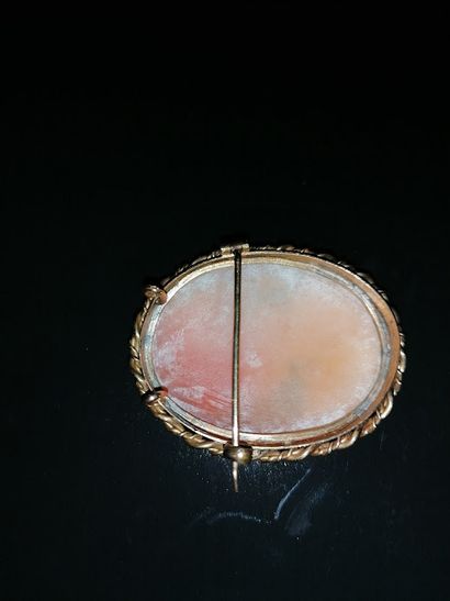 18K (750/°°) yellow gold PENDANT, with a...