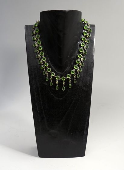 COLLIER DRAPERIE en argent, poinçon cygne,...