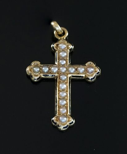 PENDENTIF CROIX en or jaune 18k (750/°°)...
