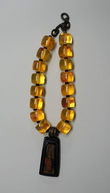 DOMINIQUE DENAIVE - Resin necklace made of...
