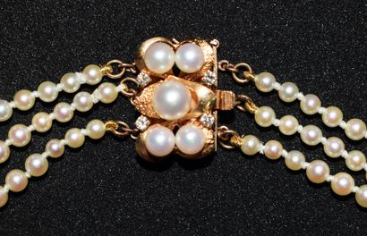 NECKLACE with 3 rows of Akoya pearls in fall,...