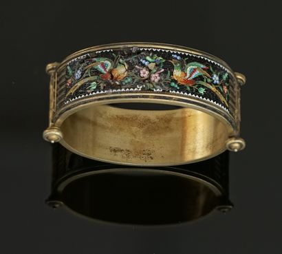 BRACELET rigide ouvrant en argent doré (vermeil)...