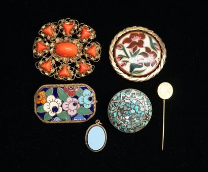 GOLDEN METAL SET composed of 4 enamelled...