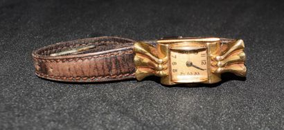 WATCH in 18K yellow gold (750/°°), in a 1940s...