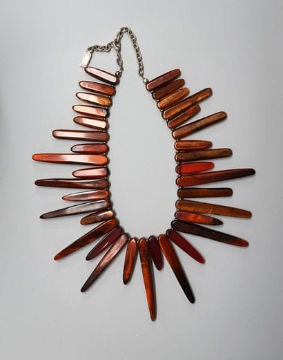 DOMINIQUE DENAIVE - Resin necklace composed...