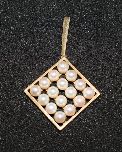 18K (750/°°) yellow gold PENDANT, decorated...