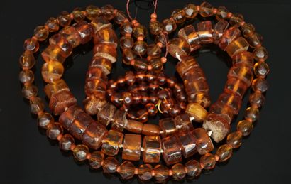 SET of 2 necklaces and a bracelet in translucent...