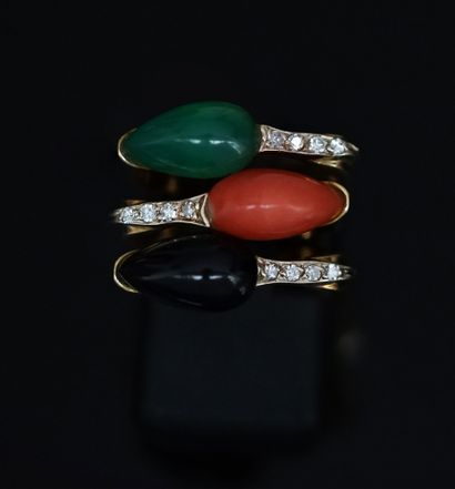 SET of 3 rings in 18k yellow gold (750°/°°)...