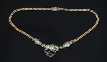COLLIER en métal doré ou pomponne à maillons...