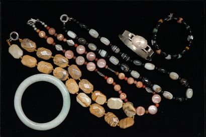 SET of 3 NECKLACES and 3 BRACELETS in various...