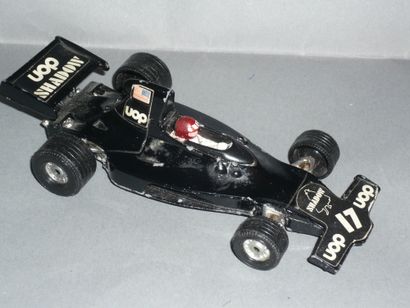 CORGI TOYS Shadow Ford (en l’état)