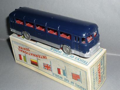 JOUEF. Autocar Chausson (en l’état)