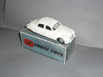CORGI TOYS Jaguar 2L4 berline (en l’état...