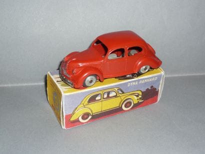 CIJ Dyna Panhard (en l’état)