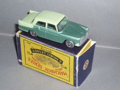 MATCHBOX n°29.Austin A55 BE