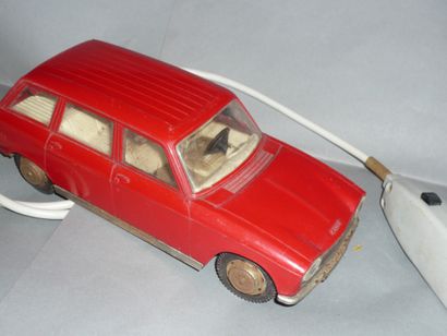 JOUSTRA Peugeot 204 break (en l’état)