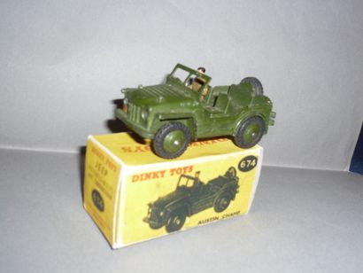 DINKY TOYS GB n°674 Austin Champs (en l’...