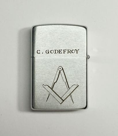 FRANC-MAÇONNERIE - Zippo Bradford BRIQUET...