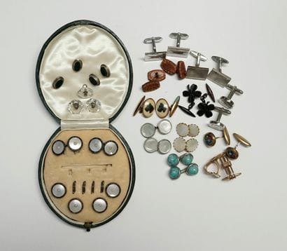 LOT of Cufflinks including :
Set of cufflinks...