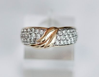 RING in 9K gold (375/°°) set with white imitation...