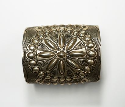 WILBERT BENELLY - Silver NAVAJO HANDLE with...
