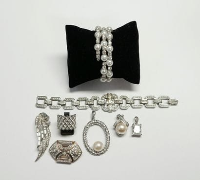 LOT of fancy jewels in rhinestones, fake...