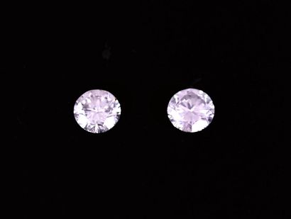 DIAMOND APPAIRAGE on paper. 0,20ct in all...