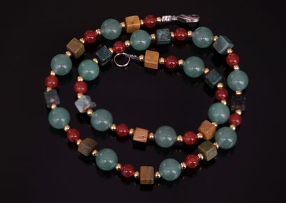 NECKLACE composed of balls of aventurine...