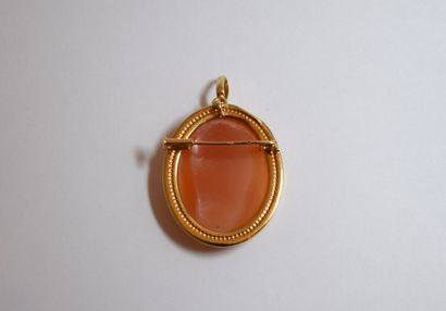 18K (750/°°) yellow gold CAMEE PENDANT, romantic...