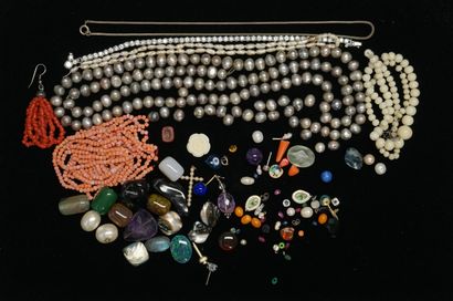 HARDSTONE: LOT including grey freshwater...