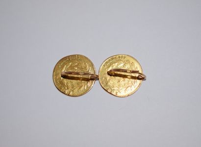 PAIR OF EARRINGS in 18K (750/°°) yellow gold...