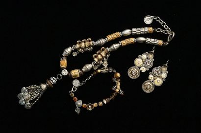 REMINISCENCE & GAS - Silver plated metal...