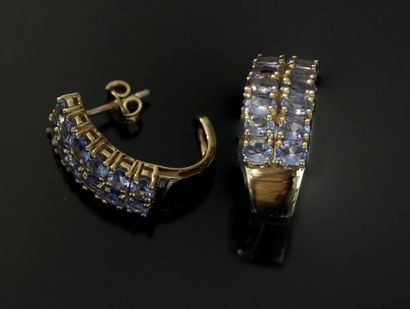 PAIR OF HALF CREOLES in silver gilt (vermeil)...