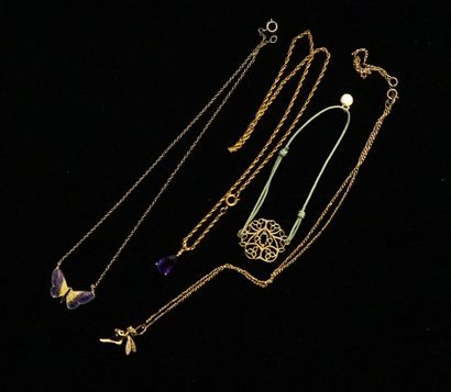 GOLDEN METAL JEWELRY: 3 necklaces pendants...