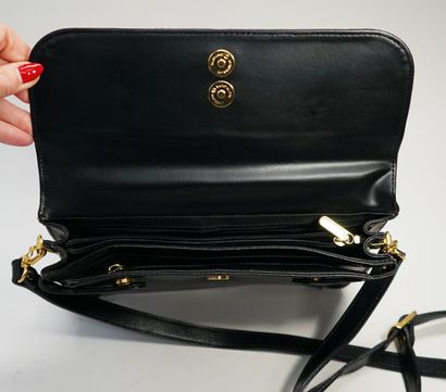 PIERRE CARDIN - Shoulder bag in black glazed...