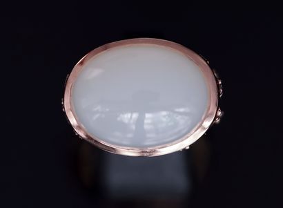 BAGUE en argent doré 925°/°° (vermeil) centrée...